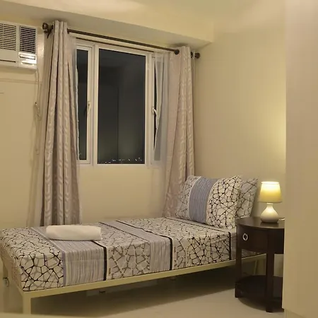 Gilmore Apartment At Princeton Residences Condominium Manila Room photo